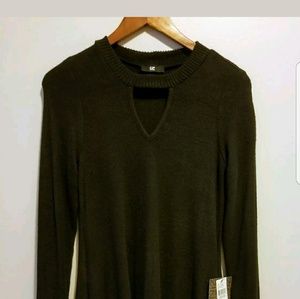 Iz Byer Long Sleeved Keyhole Neck Sweater Dress